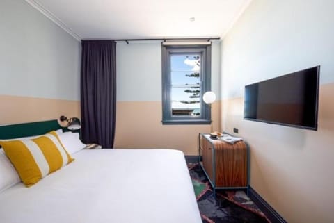 Stay at Hotel Steyne Hotel in Manly