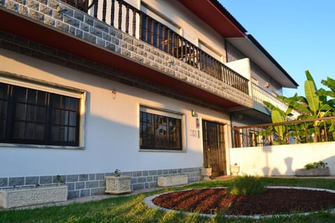 Property building, Facade/entrance, Garden