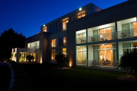 Property building, Facade/entrance, Night