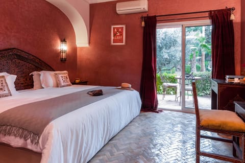 Double room in a charming villa in the heart of Marrakech palm grove Bed and Breakfast in Marrakesh
