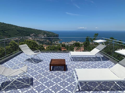 casa paola & pool House in Vico Equense