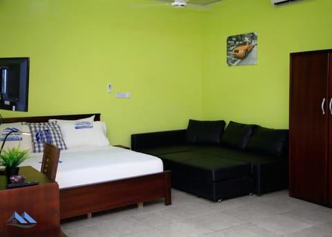 DanRitzcer Suites Bed and Breakfast in Ghana