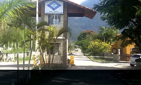 Casa Terrea com Piscina e Internet - Ar Opcional Haus in Caraguatatuba