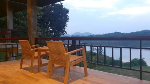 Chiang Klong Riverside Resort Resort in Vientiane Province, Laos