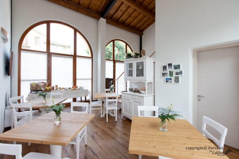 Toilet, Day, Garden, Bathroom, Living room