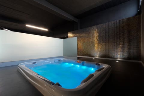 Hot Tub, Sauna, Spa and wellness centre/facilities