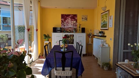Communal lounge/ TV room, Kitchen or kitchenette