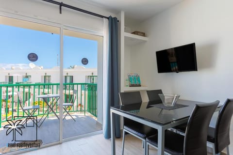 Butterfly Pool View & WiFi by iRent Fuerteventura Corralejo Apartment in Corralejo