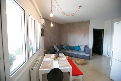 Bed, TV and multimedia, Kitchen or kitchenette, Seating area, Dining area