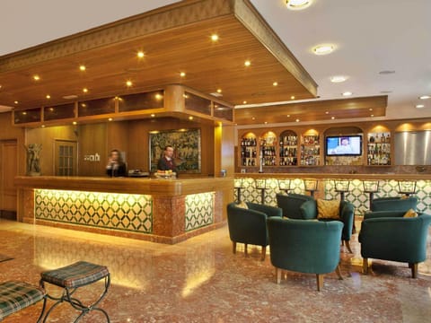 Lobby or reception, Lounge or bar