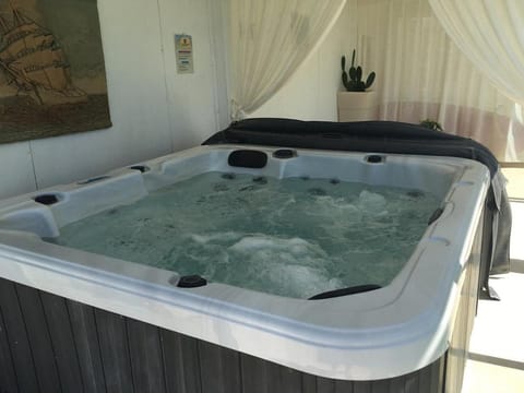 Hot Tub, Hot Tub, Spa and wellness centre/facilities, Open Air Bath