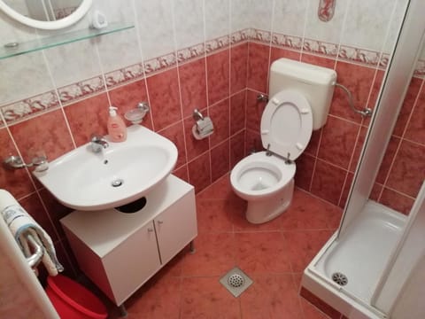 Shower, Toilet, Bathroom