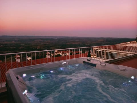 Hot Tub, Swimming pool