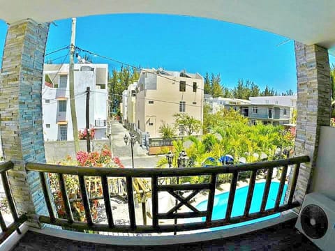 Balcony/Terrace, Pool view, Sea view, Street view