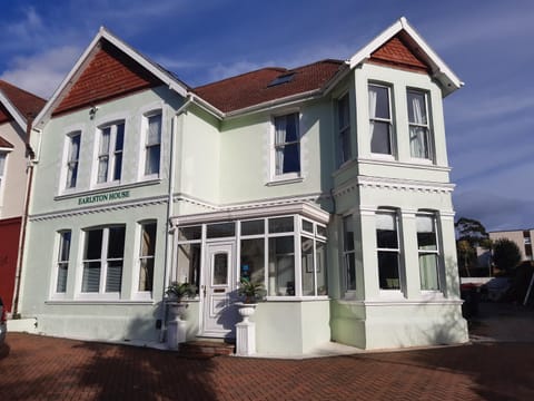 Earlston House Bed and Breakfast in Paignton