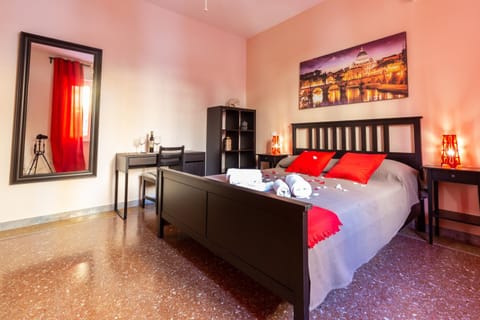 Traveller’s Home in Gourmet District Near Center! Apartment in Rome