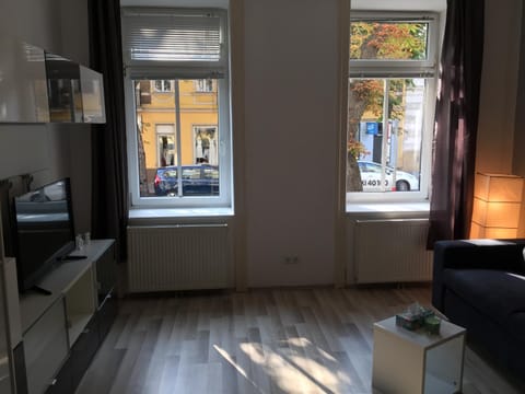 Schönbrunn Apartment Appartamento in Vienna