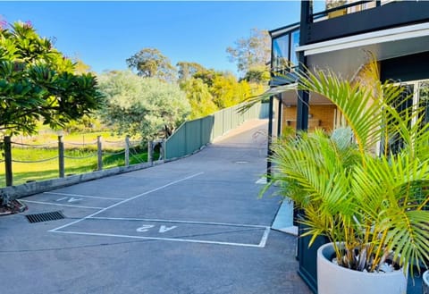 SilverWaters Waterfront Accommodation Condo in Lake Macquarie