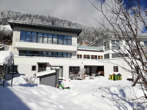 Facade/entrance, Mountain view