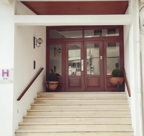 Facade/entrance