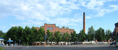 Property building, Day, Neighbourhood, Street view