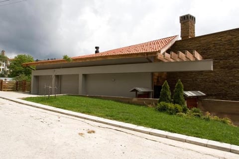 The Reddoorshouse Villa in Decentralized Administration of Macedonia and Thrace