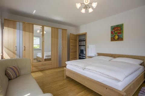 Bed, Bedroom, wardrobe