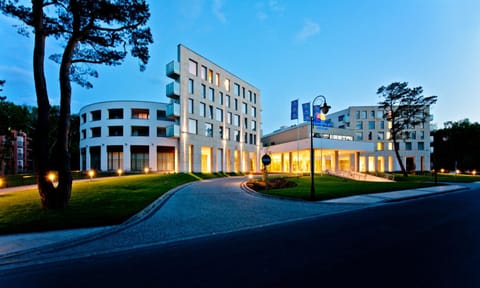 Facade/entrance, Spa and wellness centre/facilities