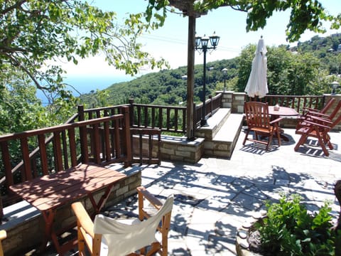 Seating area, Sea view, Inner courtyard view