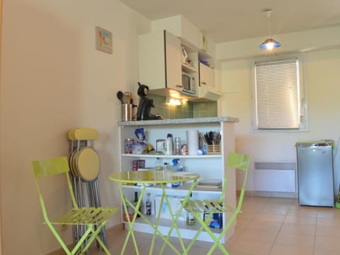 Maison triplex 2 chambres 6 pers, proche plage, parking, terrasse, animaux admis - FR-1-225C-29 Apartment in Port-Vendres