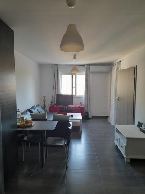 Bright top floor apartment! Eigentumswohnung in Zakynthos