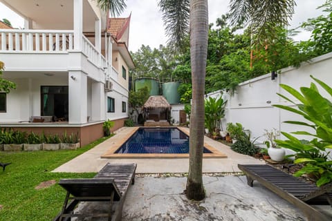 Private pool villa close to beach Villa in Kamala