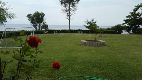 Garden view, Sea view