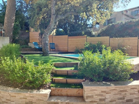 A la devino Apartment in Saint-Raphael