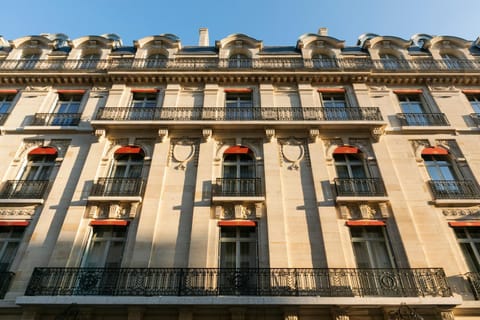La Clef Champs-Élysées Paris by The Crest Collection Hotel in Paris