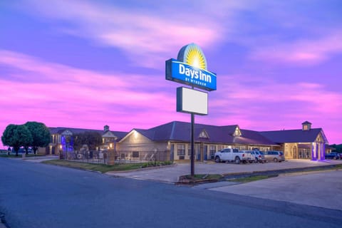 Days Inn by Wyndham Lonoke Motel in Arkansas