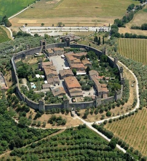Monteriggioni Castello Casa in Castellina in Chianti