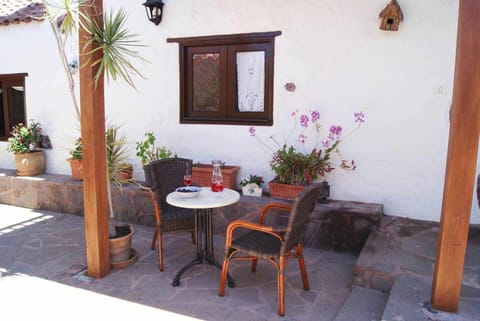 Patio, Garden, Dining area, Inner courtyard view