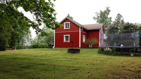 Punavilla Cottage House in Finland
