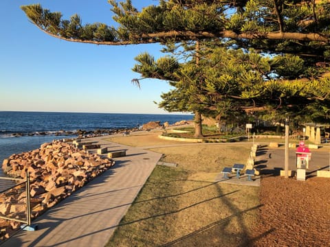 The Beach Hut Avoca Beach NSW Casa in Central Coast