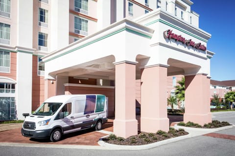 Hampton Inn & Suites Orlando Airport at Gateway Village Hotel in Orlando