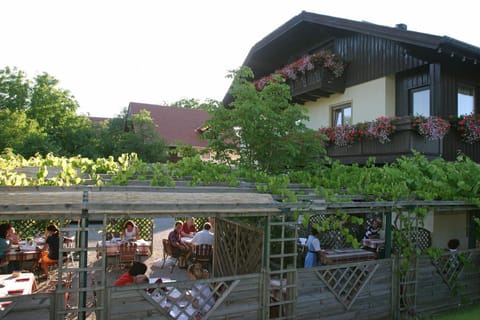 Gasthof Neuwirt Bed and Breakfast in Salzburgerland
