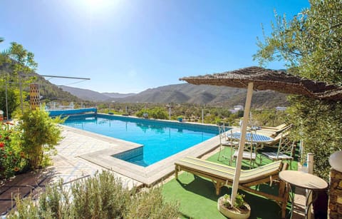 Day, Mountain view, Pool view, Swimming pool