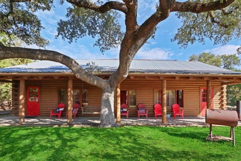 Wimberley Log Cabins Resort and Suites- Unit 1 Cabin in Wimberley