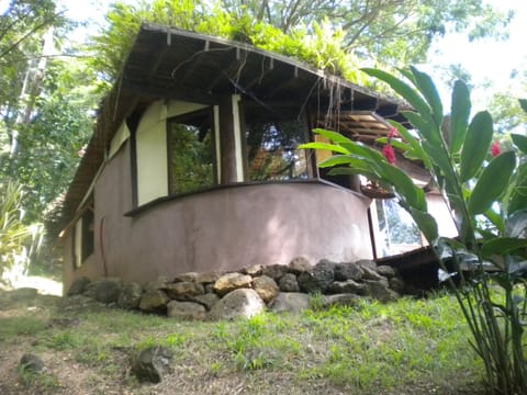 Fare Oviri Lodge Apartment in French Polynesia