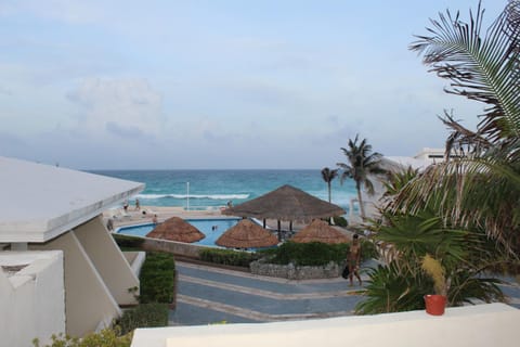 Beach, Swimming pool