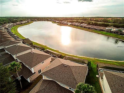 Bird's eye view, Floor plan, Lake view