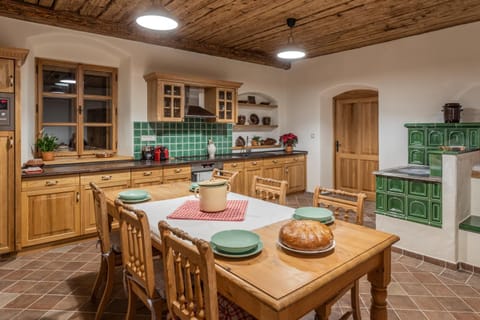 Living room, Communal kitchen