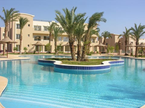 Pyramisa Sunset Pearl Apartments Resort in Hurghada