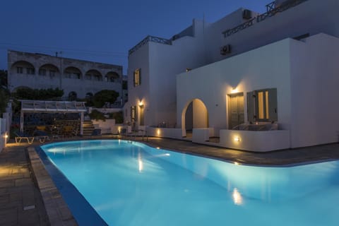 Nissos Thira Hotel in Thera